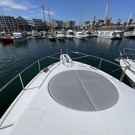 Hotel Yacht Sotavento 산트 아드리아 데 베소스 외부 사진