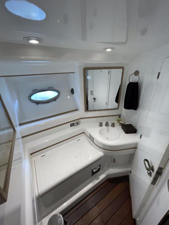 Hotel Yacht Sotavento 산트 아드리아 데 베소스 외부 사진