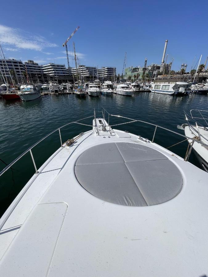 Hotel Yacht Sotavento 산트 아드리아 데 베소스 외부 사진