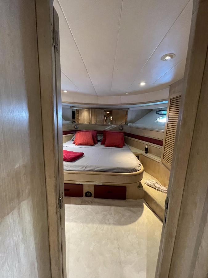 Hotel Yacht Sotavento 산트 아드리아 데 베소스 외부 사진